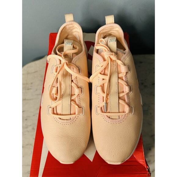 New Nike (8) Women’s Ashin Size 8 Running Shoes Sneakers Peach Crimson Tint NIB - Picture 6 of 16